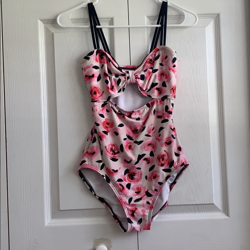 Kate spade floral one piece bathing suit 🌷
